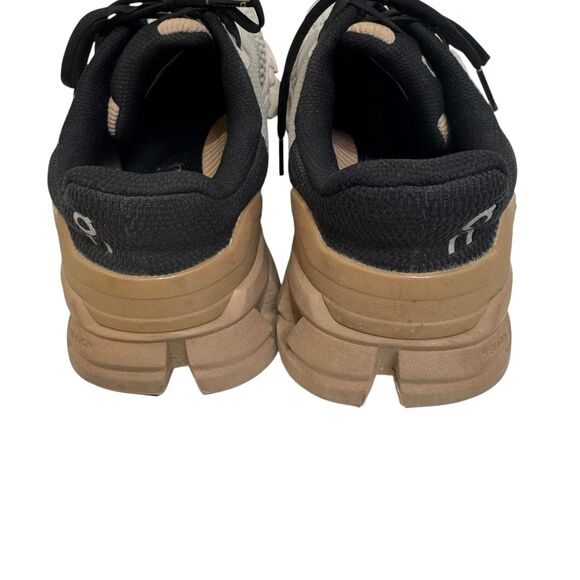 On Cloud Cloudfly Running Shoes Womens Size 8.5 Gray Tan Black Swiss Engineering - Picture 5 of 7